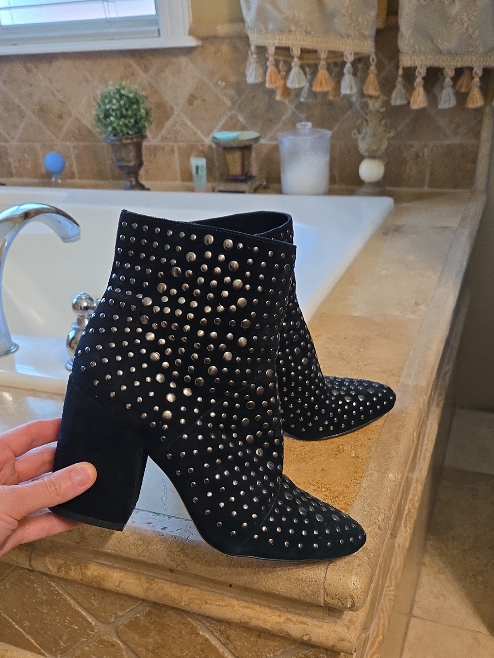 Vince Camuto  Boots Size 38,5